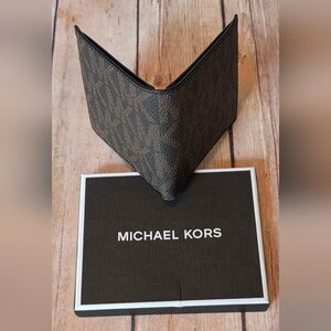 Michael Kors Wallet NWT